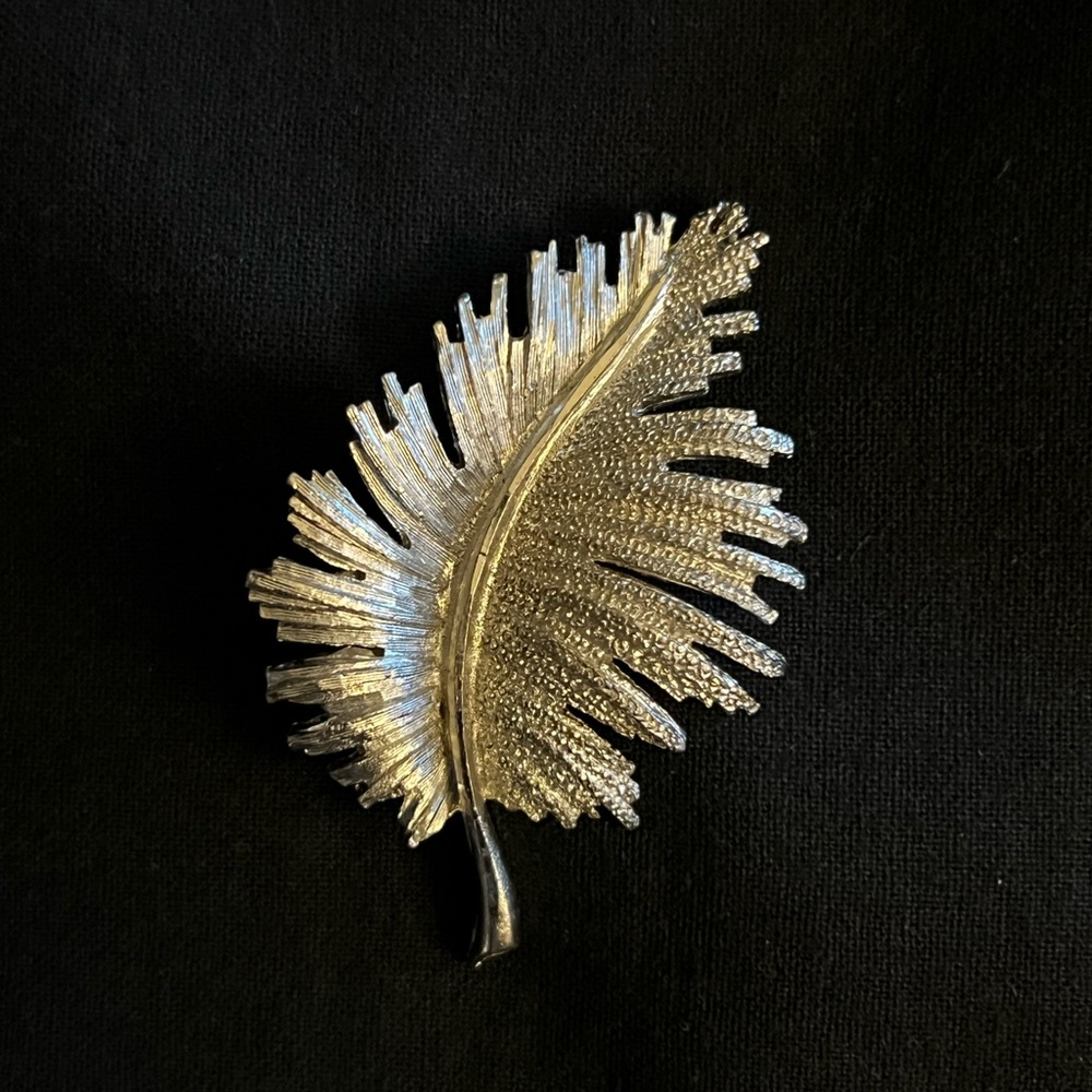 Vintage Leaf Brooch